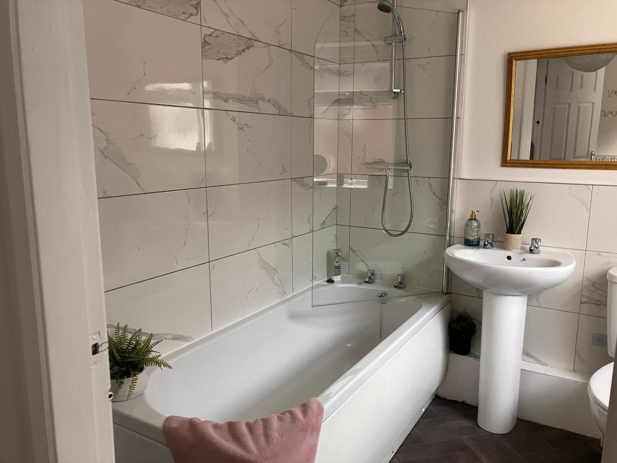 סנדרלנד Stadium Cottage - Close To Centre, Stadium, Nissan And Crownworks Studios מראה חיצוני תמונה
